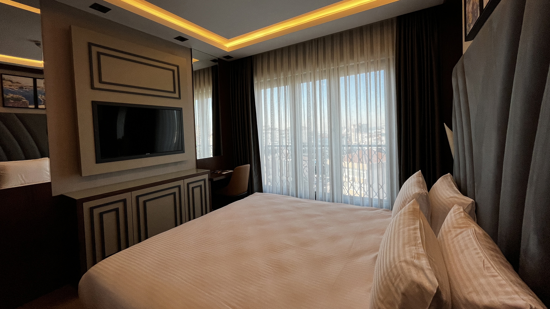 deluxe-suite-oda-salonlu-1
